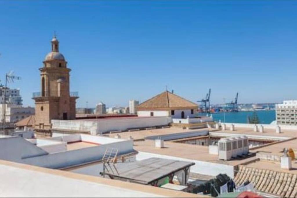 Moderno Duplex En La Tacita De Plata Apartment Cadiz Bagian luar foto